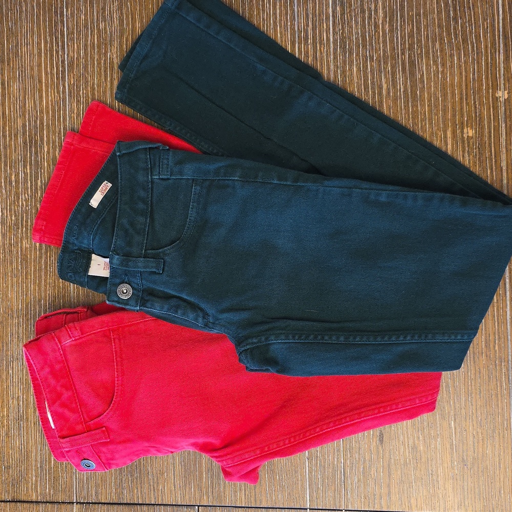 Bundle Of Two Juniors Arizona Super Skinny Jeans, Foresr Green And True Red